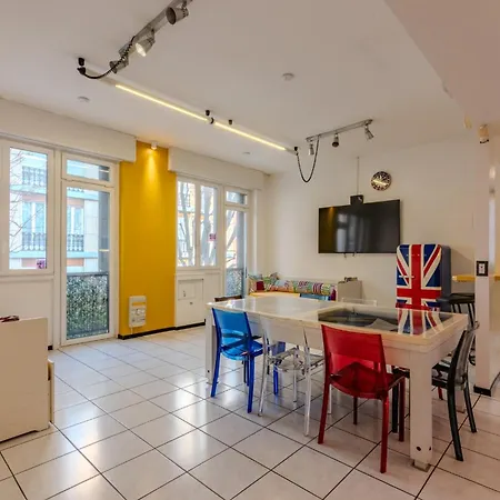بيت للعطل Duomo Luxury House Terrace Parking Garden 8 Bed *